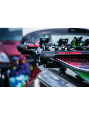 ΒΑΣΗ ΣΚΙ ΟΡΟΦΗΣ FATCAT 6 EVO BLACK 6 ΖΕΥΓΑΡΙΑ ΣΚΙ / 4 SNOWBOARD YAKIMA ΜΑΥΡΗ 82,5cm ΥΑΚΙΜΑ