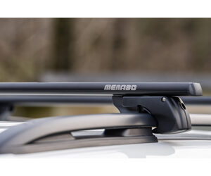 MENABO ΜΠΑΡΕΣ ΟΡΟΦΗΣ ΑΛΟΥΜΙΝΙΟΥ SHERMAN XL BLACK 135 cm ΣΕ ΜΑΥΡΟ ΧΡΩΜΑ ΓΙΑ BMW X5 (E53) 5 doors 1999>2006 ΜΕ RAISED RAILS (Παράλληλες Μπάρες με Κενό) - 2 ΤΕΜ. (12290/MB)