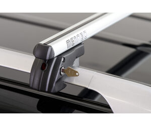 MENABO ΜΠΑΡΕΣ ΟΡΟΦΗΣ ΑΛΟΥΜΙΝΙΟΥ SHERMAN XL SILVER 135 cm ΣΕ ΑΣΗΜΙ ΧΡΩΜΑ ΓΙΑ SsangYong Rexton 5 doors 2023> ΜΕ RAISED RAILS (Παράλληλες Μπάρες με Κενό) - 2 ΤΕΜ. (9470/MB)