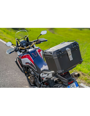 Lampa – Βαλιτσάκι Μοτοσυκλέτας T-Box 45L Μαύρο για Μεγαλύτερη Χωρητικότητα και Ασφαλή Μεταφορά Εξοπλισμού με Σύστημα Γρήγορης Απελευθέρωσης – 1 Τεμ. (9166.7-LM)