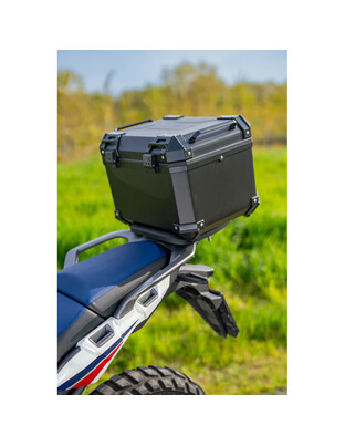 Lampa – Βαλιτσάκι Μοτοσυκλέτας T-Box 45L Μαύρο για Μεγαλύτερη Χωρητικότητα και Ασφαλή Μεταφορά Εξοπλισμού με Σύστημα Γρήγορης Απελευθέρωσης – 1 Τεμ. (9166.7-LM)