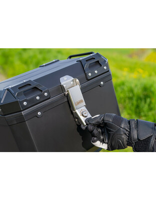 Lampa – Βαλιτσάκι Μοτοσυκλέτας T-Box 45L Μαύρο για Μεγαλύτερη Χωρητικότητα και Ασφαλή Μεταφορά Εξοπλισμού με Σύστημα Γρήγορης Απελευθέρωσης – 1 Τεμ. (9166.7-LM)