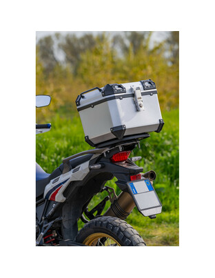 Lampa – Βαλιτσάκι Μοτοσυκλέτας T-Box 45L Ασημί για Άνετη Μεταφορά Εξοπλισμού με Σύστημα Γρήγορης Απελευθέρωσης – 1 Τεμ. (9166.8-LM)