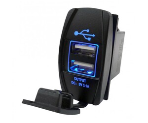 CarCommerce - ΔΙΠΛΗ ΘΥΡΑ USB 12/24V - 5V - 3100mA ΜΕ ΚΑΠΑΚΙ ΣΕ ΠΛΑΙΣΙΟ ΔΙΑΚΟΠΤΗ - 1 τεμ. (42557-CC)