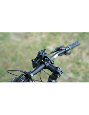 Διπλή Βάση Στήριξης Κινητού και Action Camera Out Front της σειράς Titan Optiline για Τιμόνι Μηχανής ή Ποδηλάτου με διάμετρο από 22 mm έως 35 mm με 3D αντικραδασμικό σύστημα dampener και σύστημα Duolock 2.0, συμβατή με Θήκες ή Αντάπτορες Κινητού Optiline